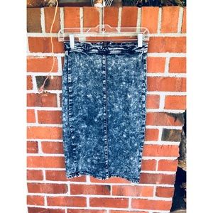 Acid wash skirt